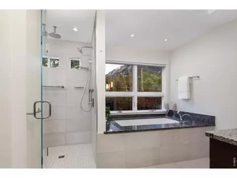 Bath - 900 6th St, Boulder, CO 80302 photo 7 of 7