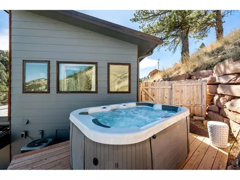 Exterior - 865 N Cedar Brook Rd, Boulder, CO 80304 photo 5 of 11