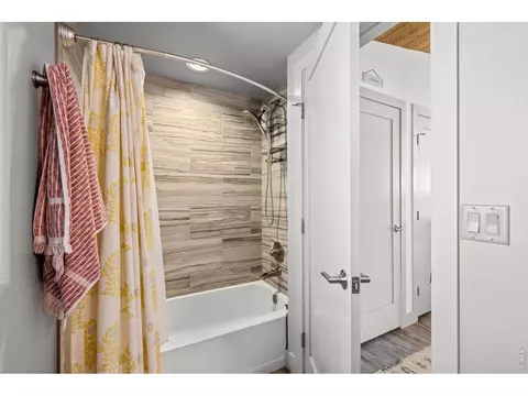Bath - 865 N Cedar Brook Rd, Boulder, CO 80304 photo 4 of 4
