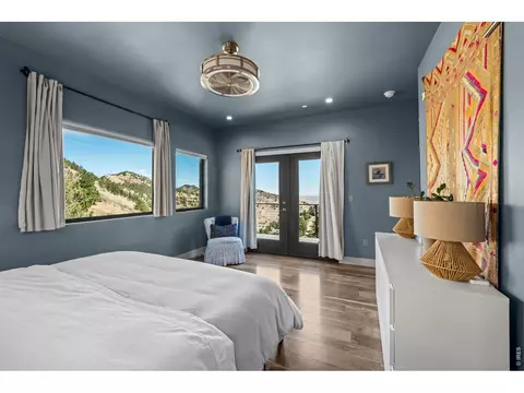 Bedroom - 865 N Cedar Brook Rd, Boulder, CO 80304 photo 2 of 7