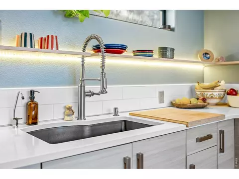 Kitchen - 865 N Cedar Brook Rd, Boulder, CO 80304 photo 4 of 8