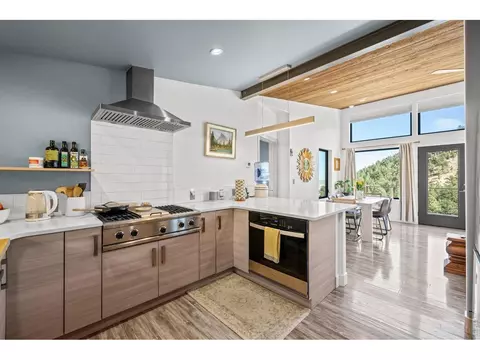 Kitchen - 865 N Cedar Brook Rd, Boulder, CO 80304 photo 5 of 8