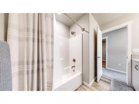 Bath - 228 E 4th St, Berthoud, CO 80513 photo 4 of 4