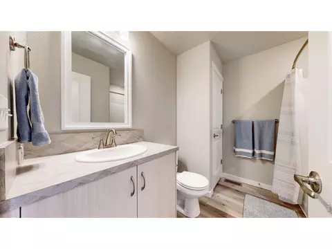 Bath - 228 E 4th St, Berthoud, CO 80513 photo 3 of 4