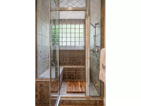 Bath - 5366 Westridge Dr, Boulder, CO 80301 photo 6 of 6
