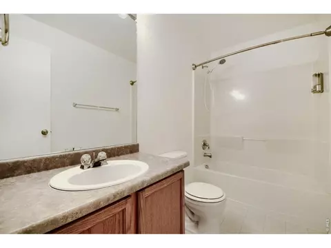 Bath - 3265 E 123rd Dr, Thornton, CO 80241 photo 4 of 4