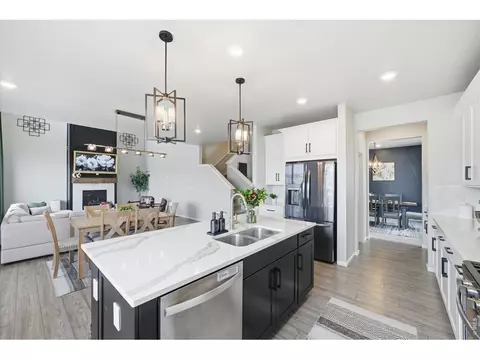 1834 S De Gaulle Ct, Aurora, CO 80018
