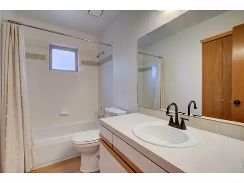 Bath - 213 Welch Dr, Lyons, CO 80540 photo 3 of 4