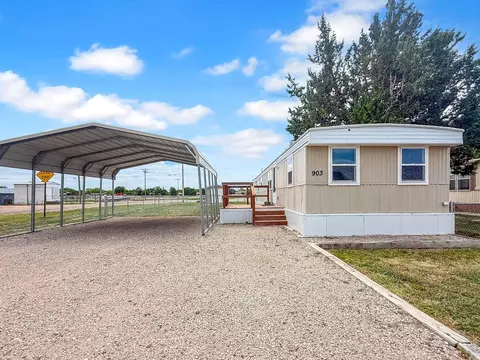 Exterior - 901 Phelps St, Sterling, CO 80751 photo 1 of 11