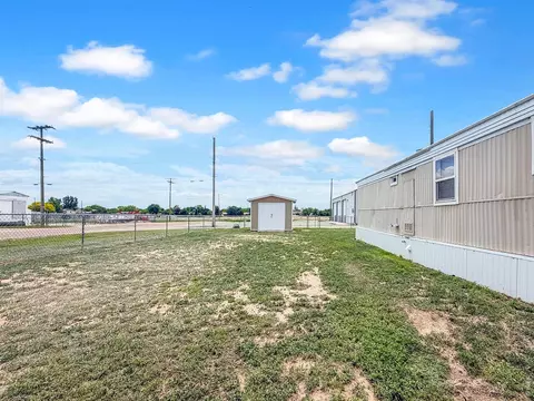 Exterior - 901 Phelps St, Sterling, CO 80751 photo 6 of 11