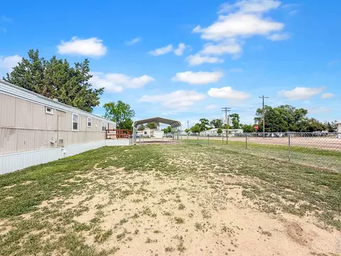 Exterior - 901 Phelps St, Sterling, CO 80751 photo 5 of 11
