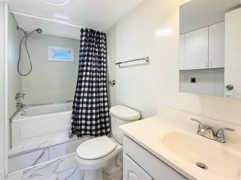 Bath - 901 Phelps St, Sterling, CO 80751 photo 1 of 4