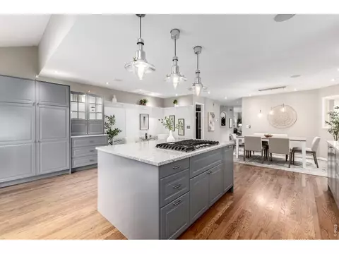 222 S Marion Pkwy, Denver, CO 80209
