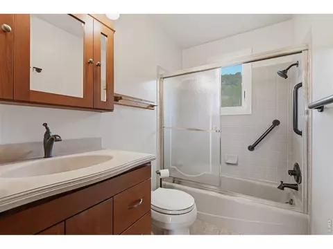 Bath - 26 Poorwill Ln, Laporte, CO 80535 photo 2 of 2