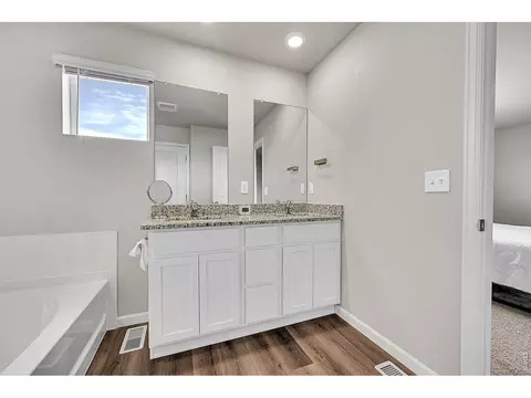 Bath - 7411 E Big Thompson Cir, Frederick, CO 80530 photo 3 of 4