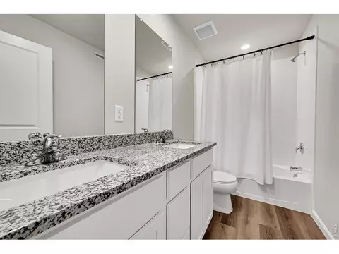 Bath - 7411 E Big Thompson Cir, Frederick, CO 80530 photo 4 of 4