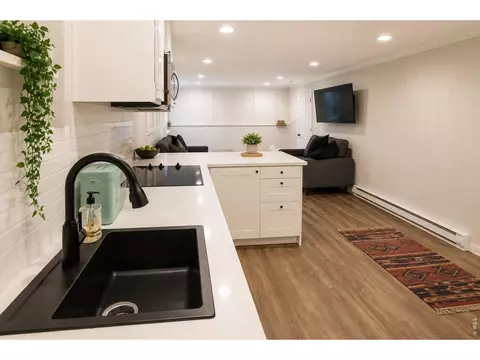 Kitchen - 1069 Berea Dr, Boulder, CO 80305 photo 5 of 6