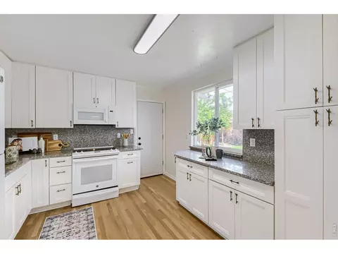 Kitchen - 1069 Berea Dr, Boulder, CO 80305 photo 1 of 6