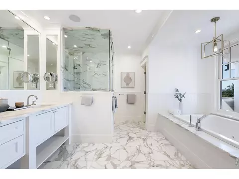 Bath - 1710 Sunset Blvd, Boulder, CO 80304 photo 2 of 4