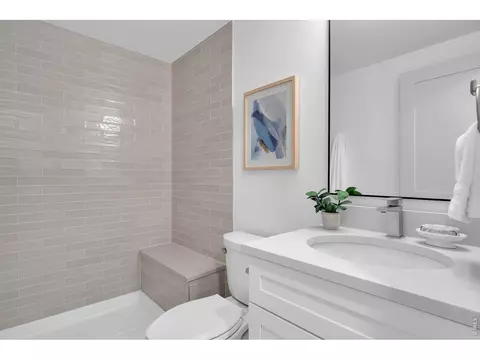 Bath - 1495 Chambers Dr, Boulder, CO 80305 photo 4 of 5