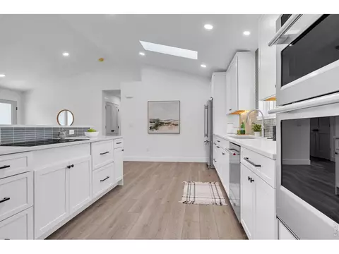 Kitchen - 1495 Chambers Dr, Boulder, CO 80305 photo 5 of 5