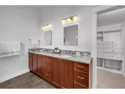 Bath - 1215 Cedar Ave #301, Boulder, CO 80304 photo 2 of 4