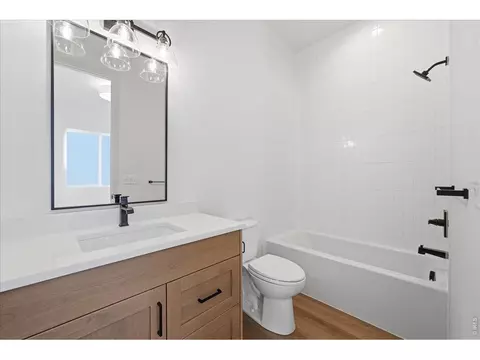 Bath - 864 Doubleleaf Dr, Windsor, CO 80550 photo 3 of 5