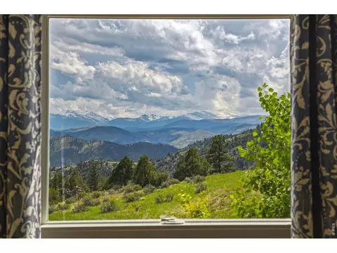 285 Guardian Peak Dr, Livermore, CO 80536