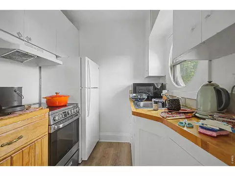 Kitchen - 1044 Maxwell Ave, Boulder, CO 80304 photo 4 of 4