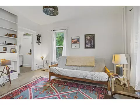 Living - 1044 Maxwell Ave, Boulder, CO 80304 photo 1 of 2