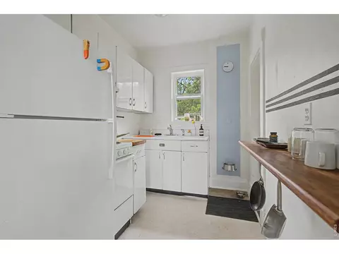 Kitchen - 1044 Maxwell Ave, Boulder, CO 80304 photo 2 of 4