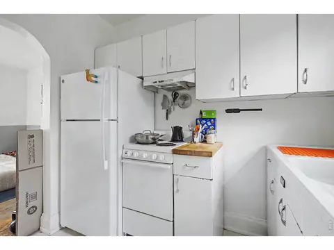 Kitchen - 1044 Maxwell Ave, Boulder, CO 80304 photo 3 of 4