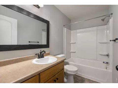 Bath - 2247 75th Ave, Greeley, CO 80634 photo 2 of 3