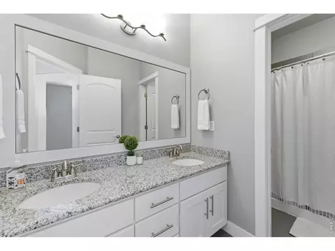 Bath - 610 Gore Range Dr, Severance, CO 80550 photo 5 of 6