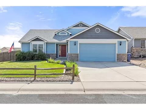 335 Kirkland Ln, Johnstown, CO 80534