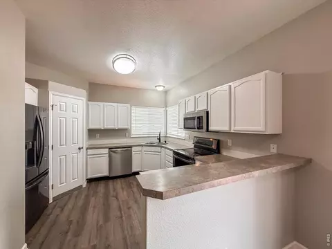 Kitchen - 918 Cliffrose Way, Severance, CO 80550 photo 4 of 4