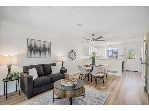 1100 S Waco St #G, Aurora, CO 80017
