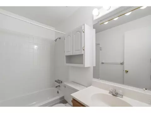 Bath - 707 E 3rd St #E-3, Windsor, CO 80550 photo 2 of 2