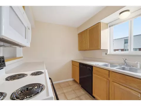 Kitchen - 707 E 3rd St #E-3, Windsor, CO 80550 photo 2 of 3