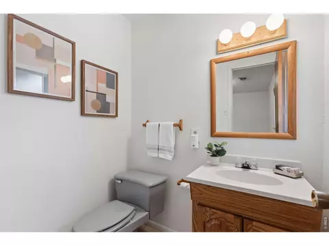 Bath - 1460 Kendall Dr, Boulder, CO 80305 photo 3 of 3