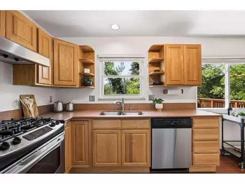 Kitchen - 1460 Kendall Dr, Boulder, CO 80305 photo 4 of 4