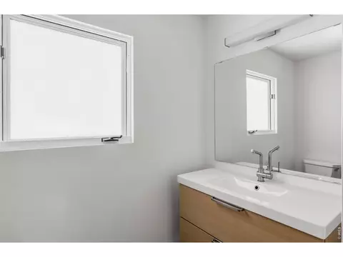 Bath - 2915 16th St, Boulder, CO 80304 photo 1 of 3