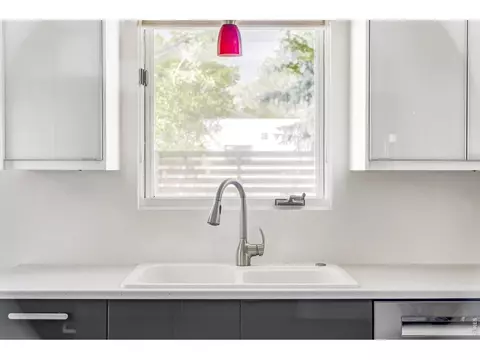 Kitchen - 2915 16th St, Boulder, CO 80304 photo 4 of 5