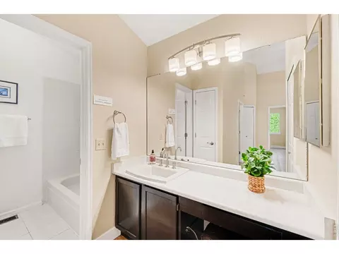 Bath - 6162 Habitat Dr, Boulder, CO 80301 photo 1 of 1