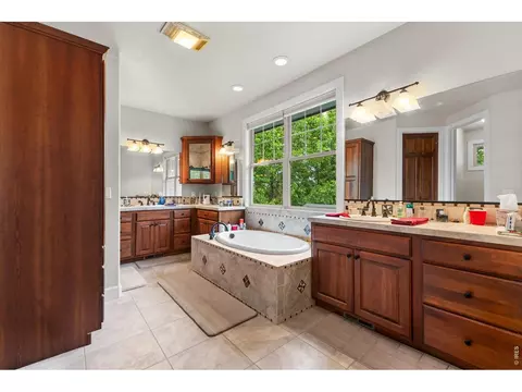 Bath - 1824 E Seadrift Dr, Windsor, CO 80550 photo 1 of 4