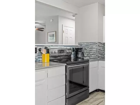Kitchen - 717 10th St, Windsor, CO 80550 photo 4 of 7