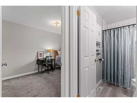 Bath - 717 10th St, Windsor, CO 80550 photo 2 of 4