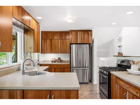 Kitchen - 1305 Linden Ave, Boulder, CO 80304 photo 2 of 4