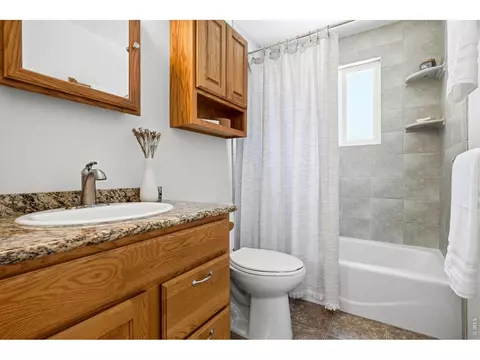 Bath - 1305 Linden Ave, Boulder, CO 80304 photo 1 of 4