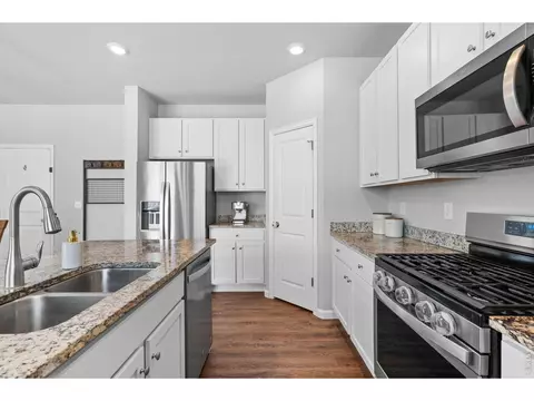 Kitchen - 27074 E Archer Ave, Aurora, CO 80018 photo 4 of 4